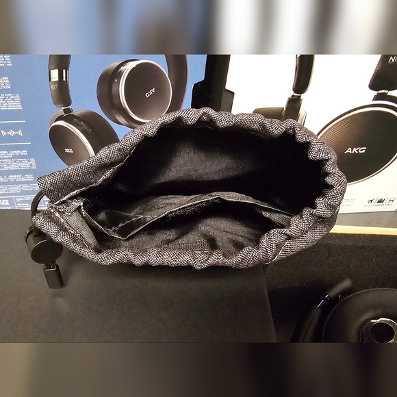 BRAND NEW AKG N60NC Wireless Bluetooth Noise Headphones - Picture 14 of 16